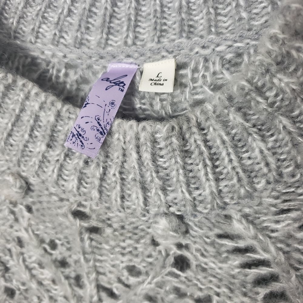 Crop pom pom open weave sweater - Picture 3 of 3